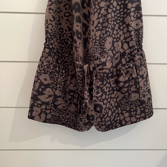 Guess Shorts Romper - Picture 3 of 4